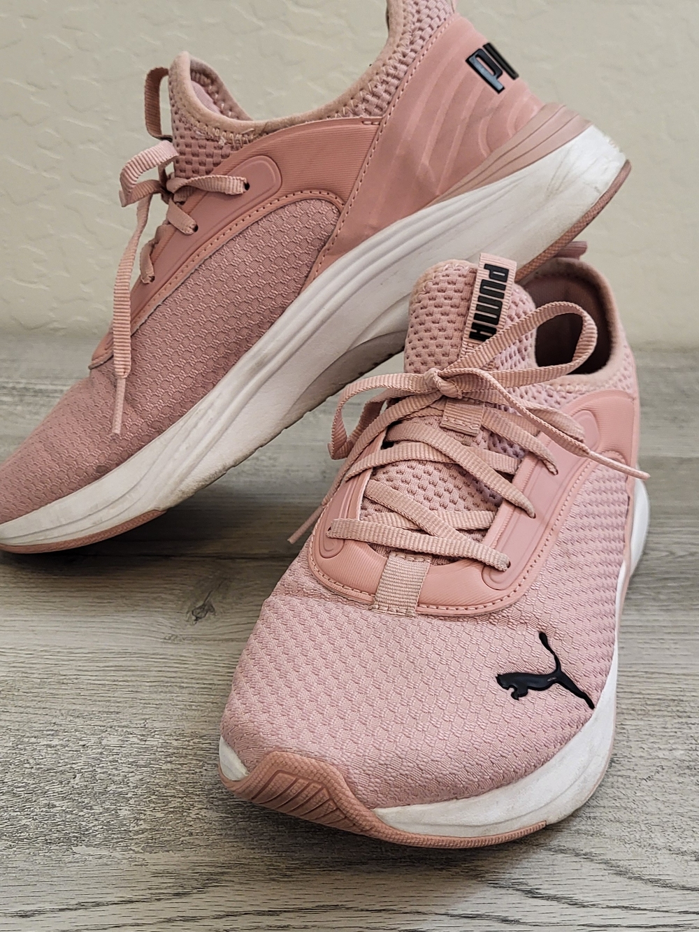 Puma Women's Dusty Pink Athletic Sneakers